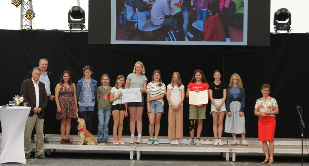 Sieger des Schülerwettbewerbs ,Schüler machen sich für Tiere stark‘ ausgezeichnet