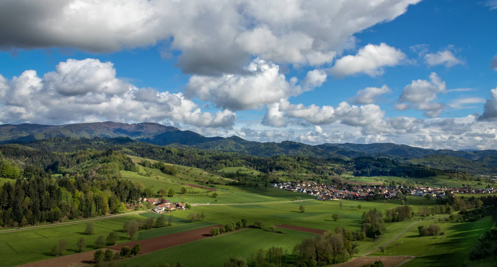 Flurneuordnung Die vielfältigen Möglichkeiten der Flurneuordnung schaffen zukunftsfähige Strukturen im Ländlichen Raum