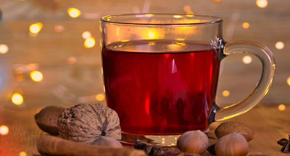 Glühwein auf dem Weihnachtsmarkt