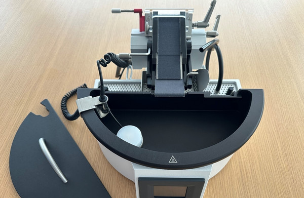 Wassertransfersystem für Rotationsmikrotome