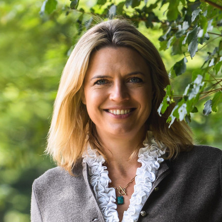 Staatssekretärin Sarah Schweizer MdL