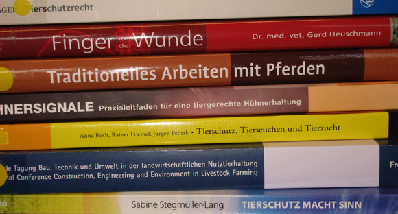 Bücher und Materialien